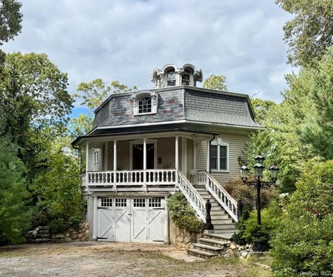 Photo of 379 Wood Lane, Peconic, NY 11958 (MLS # 923310)