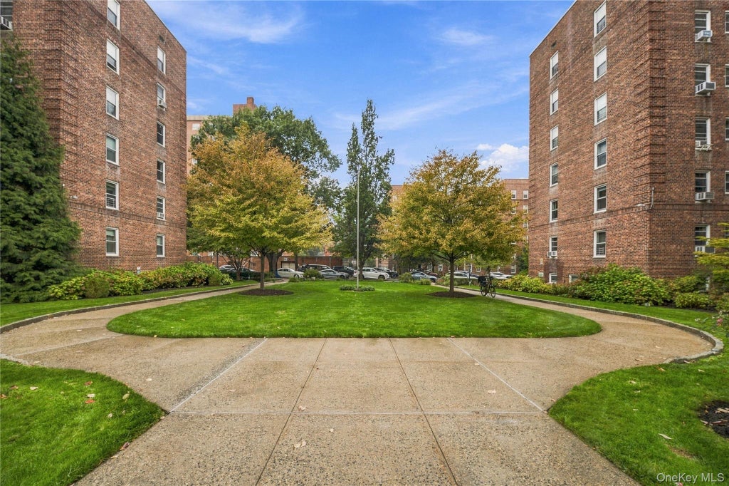 Photo of 112-20 72ND Drive #APT D25, Forest Hills, NY 11375 (MLS # 1063793)