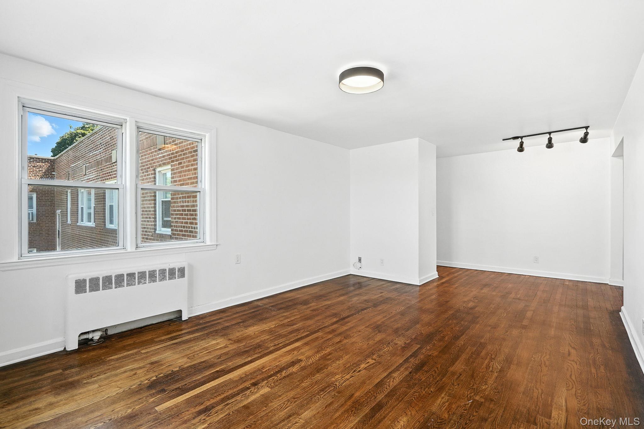 32B Broad Street E 3A