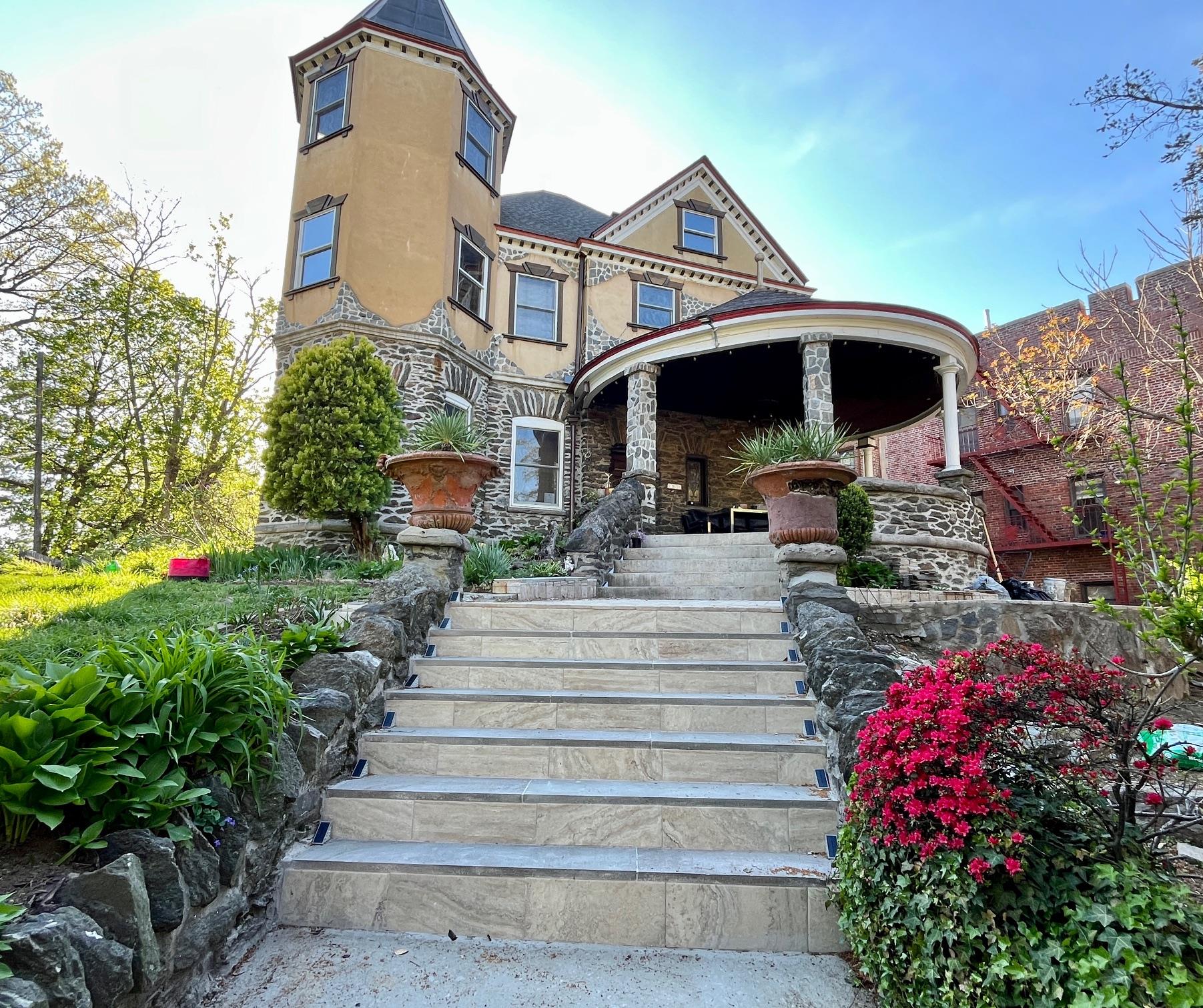 Rental Property at Park Hill Avenue, Yonkers, New York - Bedrooms: 2 
Bathrooms: 1 
Rooms: 4  - $2,500 MO.
