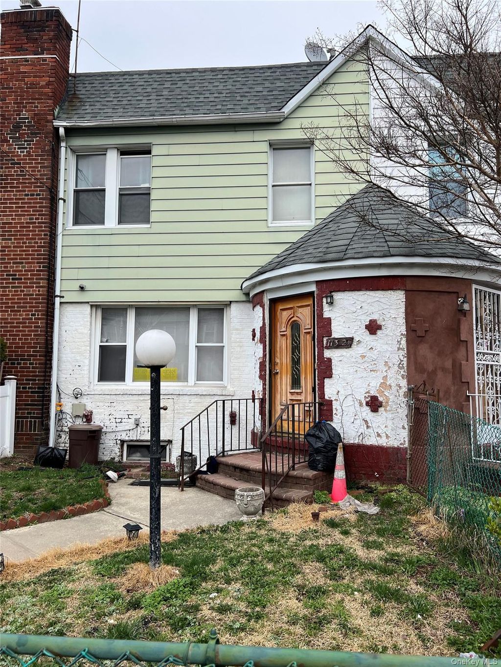 Photo of 11321 204th Street, Saint Albans, NY 11412 (MLS # 987213)