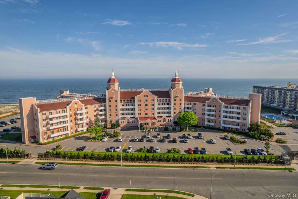 Photo of 2 Richmond Road #3R, Lido Beach, NY 11561 (MLS # 1006236)