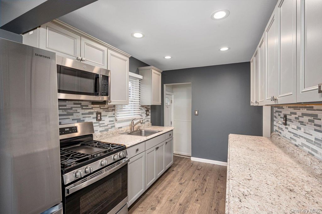 Photo of 20 Kenneth Avenue, Bellmore, NY 11710 (MLS # 942066)