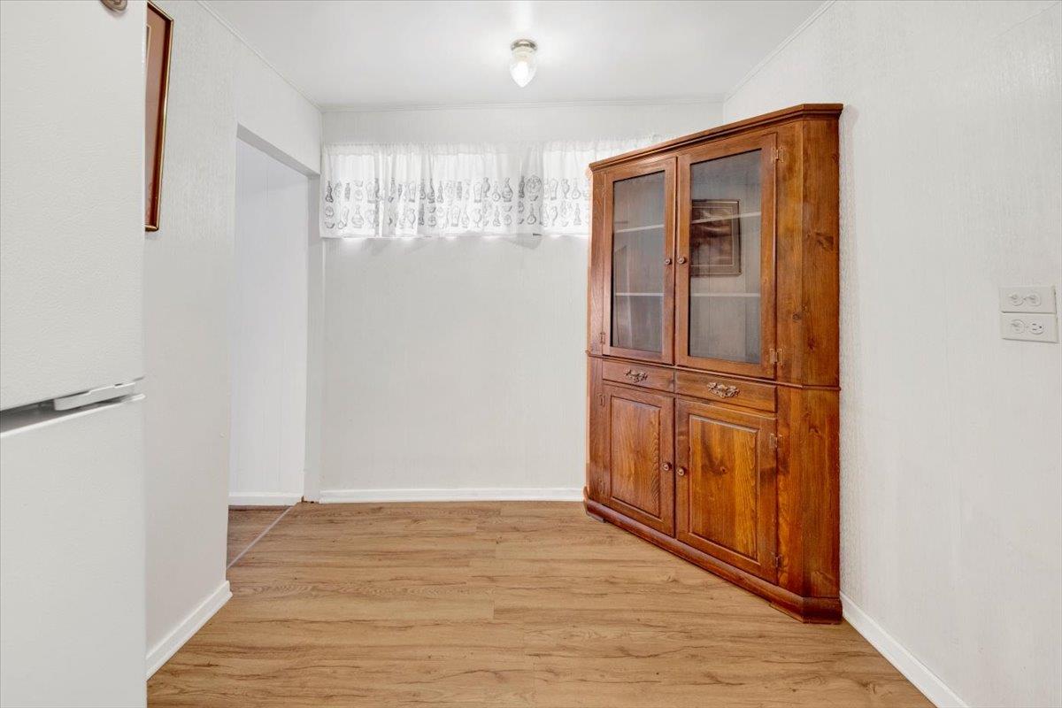 611 Clarence Avenue, Bronx, New York image 11