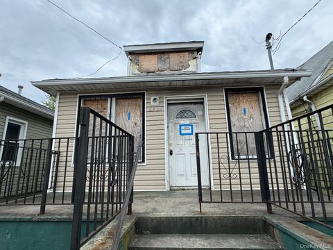 6939 Elizabeth Avenue, Arverne, NY 11692 - MLS#: 901864