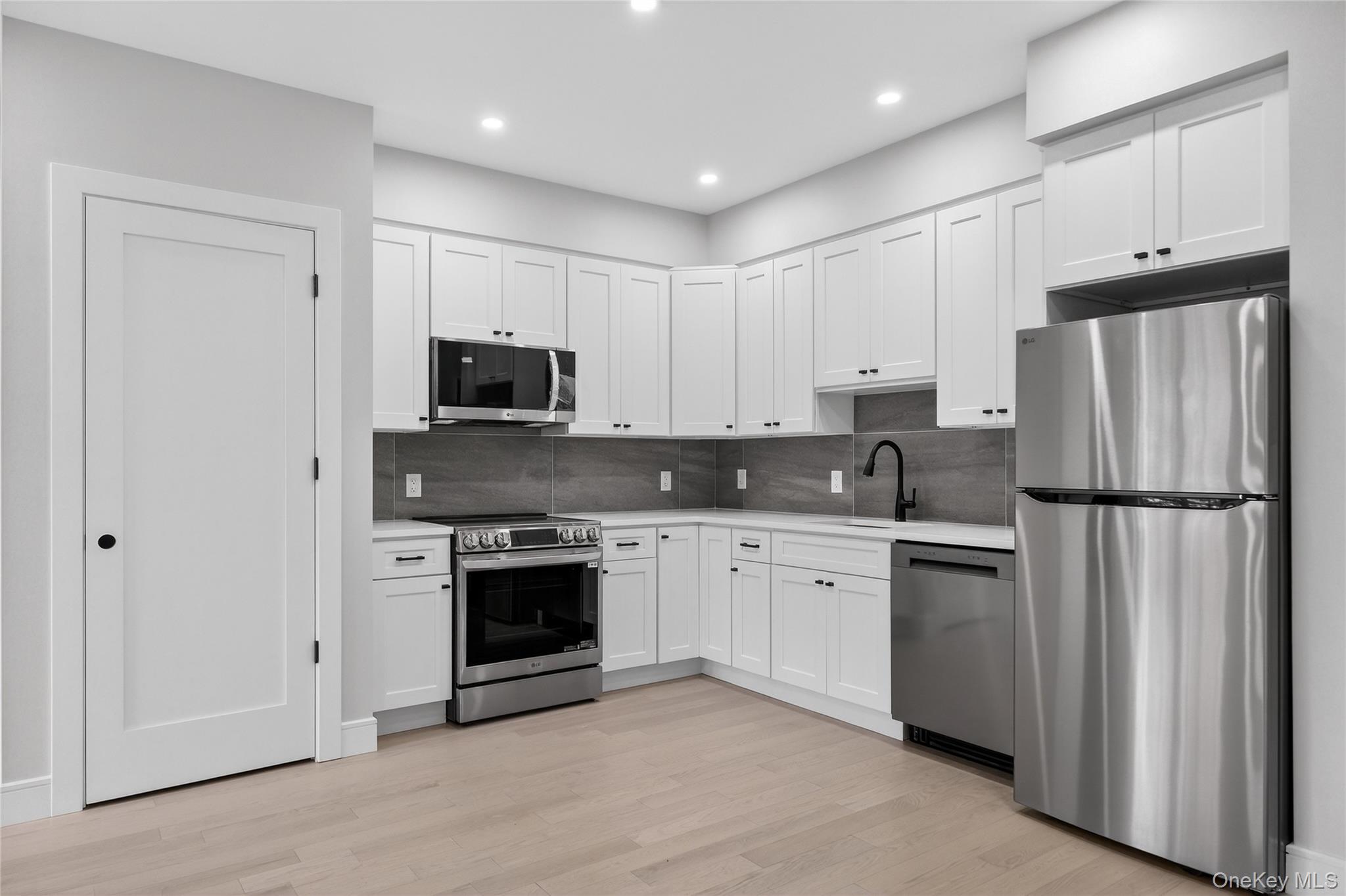 Wappingers Falls, New York 12590, United States, 2 Bedrooms Bedrooms, ,2 BathroomsBathrooms,Residential,Active,254568