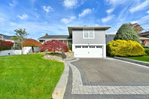 72 Narwood Road Massapequa NY 11758