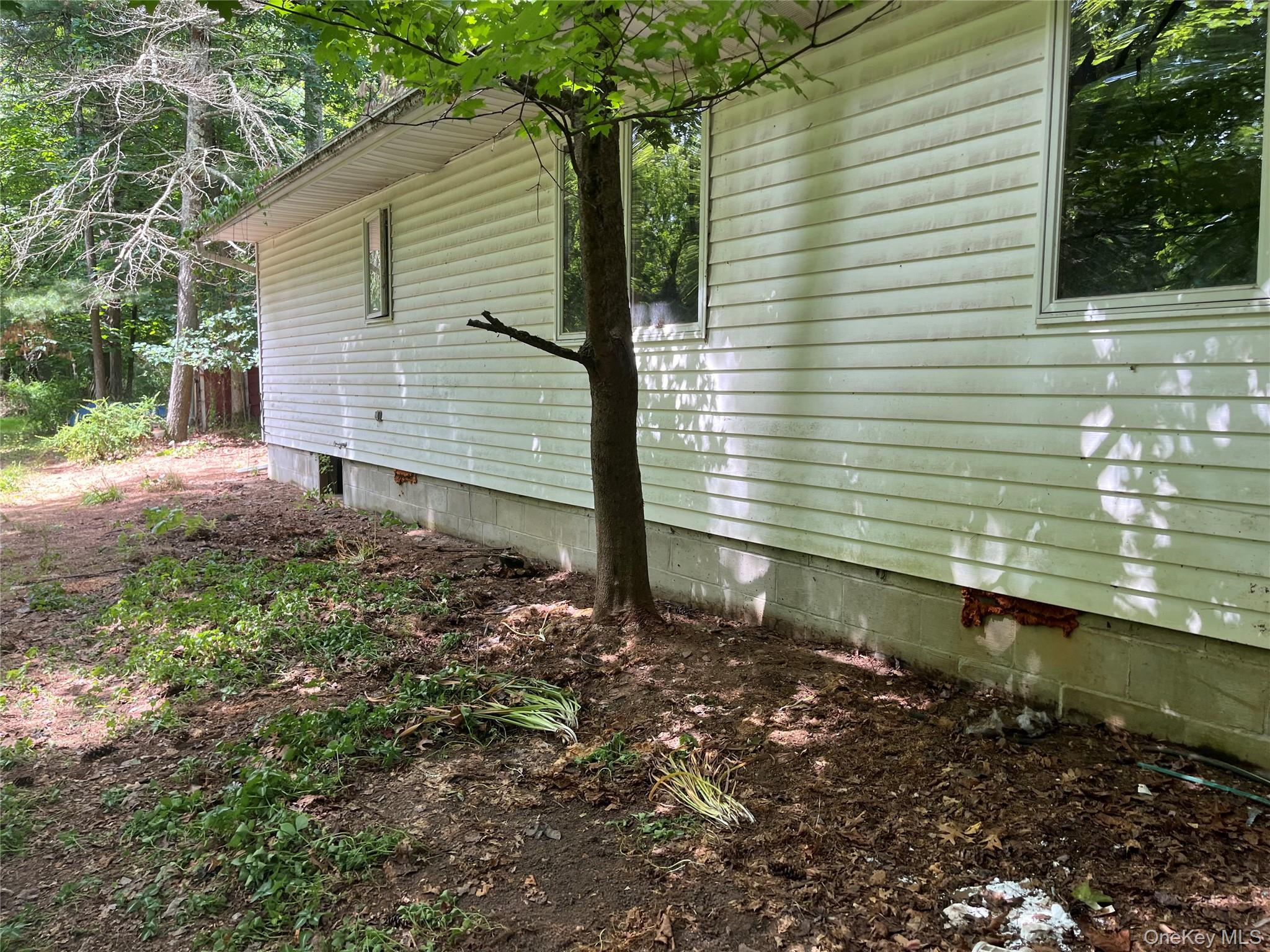 1145 Glasco Turnpike