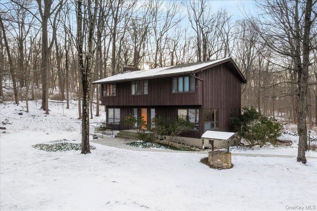 Photo of 111 Philipse Brook Road, Garrison, NY 10524 (MLS # 962616)