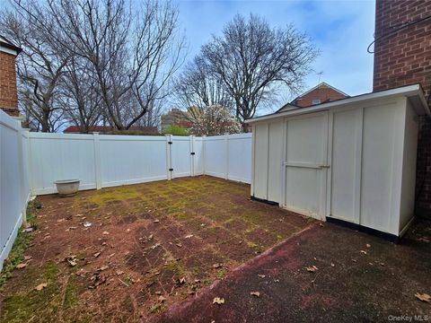 Homes For Sale - 15051 Village Road #55GA<br/> Jamaica, NY 11432