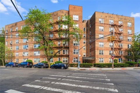 Homes For Sale - 74-45 Yellowstone Boulevard #5G<br/> Rego Park, NY 11374