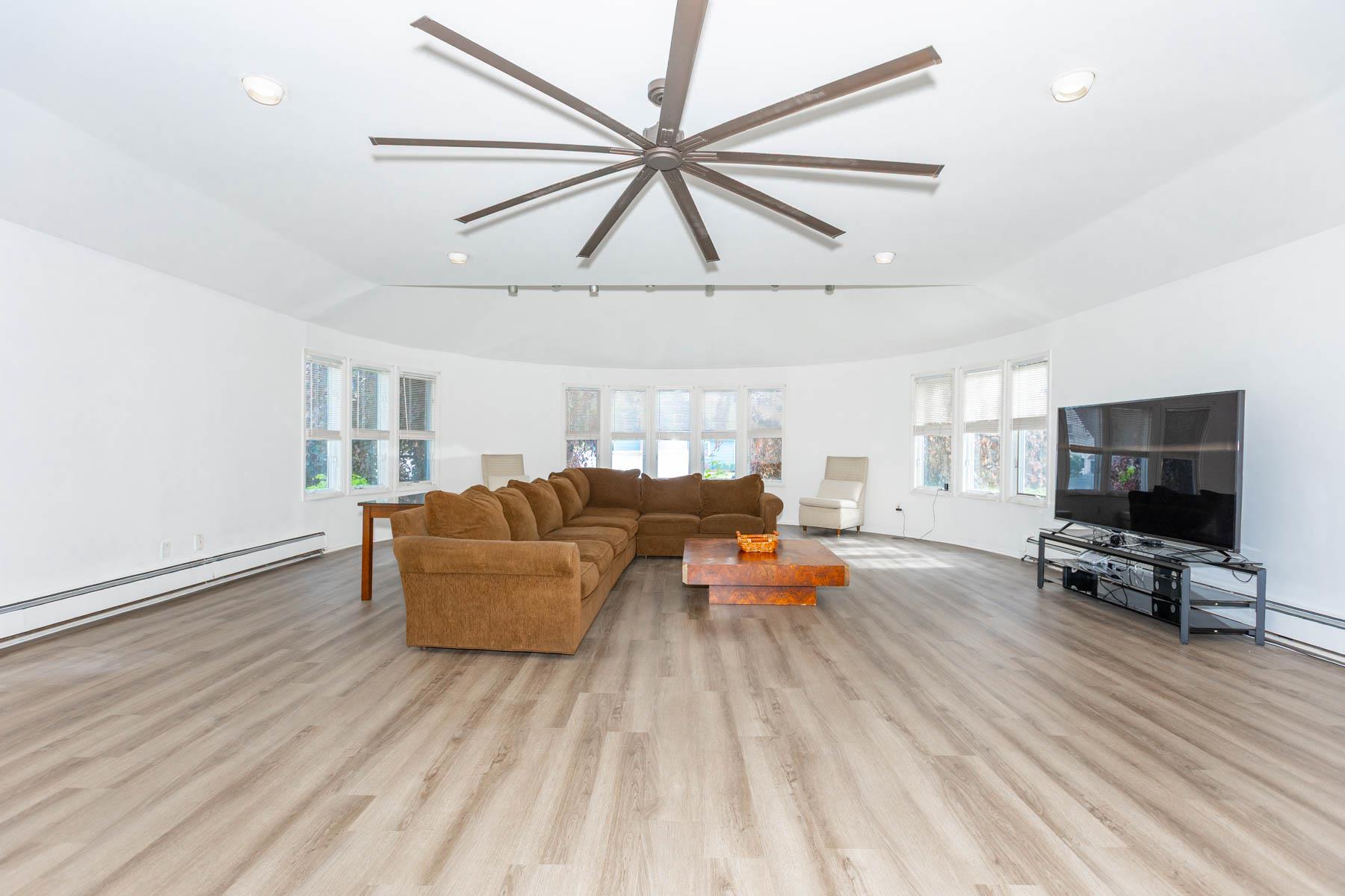 11 Woodside Avenue, Islip, New York image 17