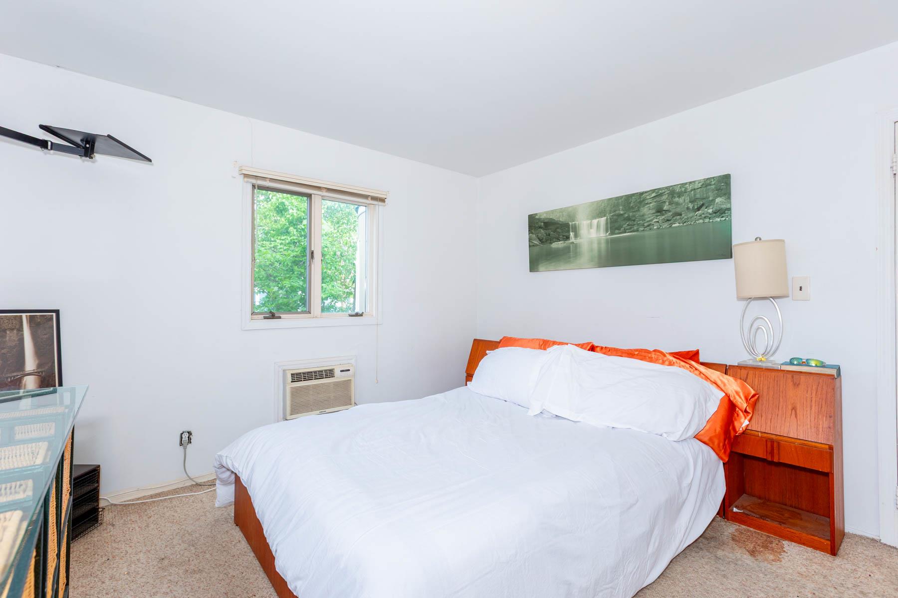 11 Woodside Avenue, Islip, New York image 23