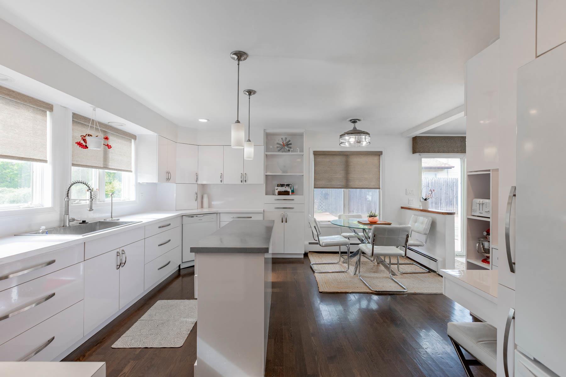11 Woodside Avenue, Islip, New York image 10
