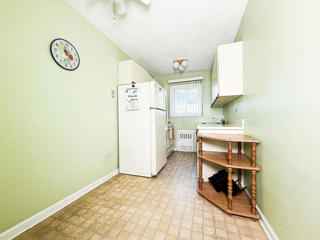 182 Edmunton Dr Dr #D3, North Babylon, New York image 11