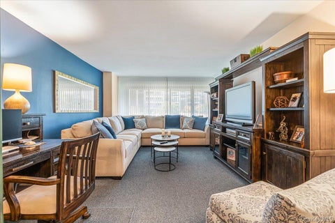 Homes For Sale - 18-15 215 Street St #1G<br/> Bayside, NY 11360