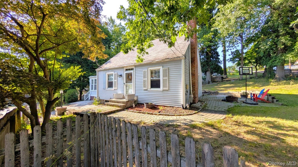Photo of 222 Gidney Avenue, Newburgh, NY 12550 (MLS # 1024780)