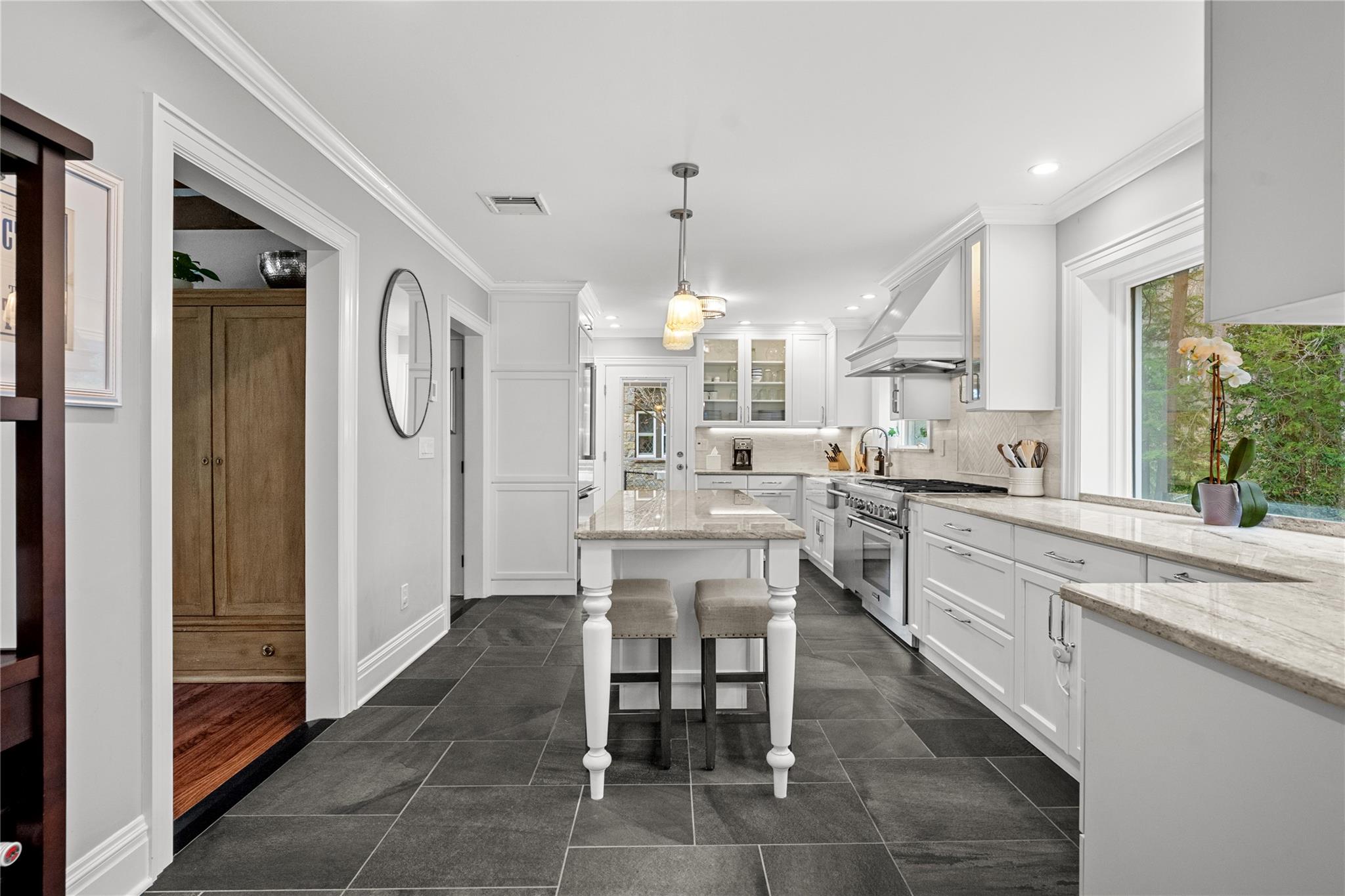 38 Reynal Road, White Plains, New York image 13