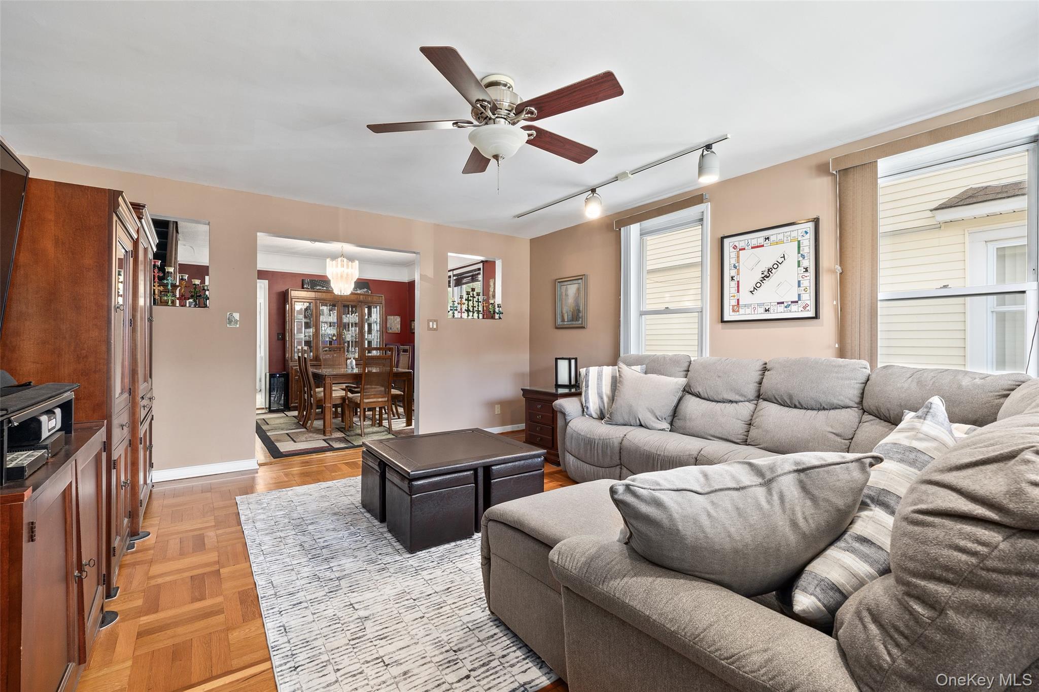 1946 Tomlinson Avenue