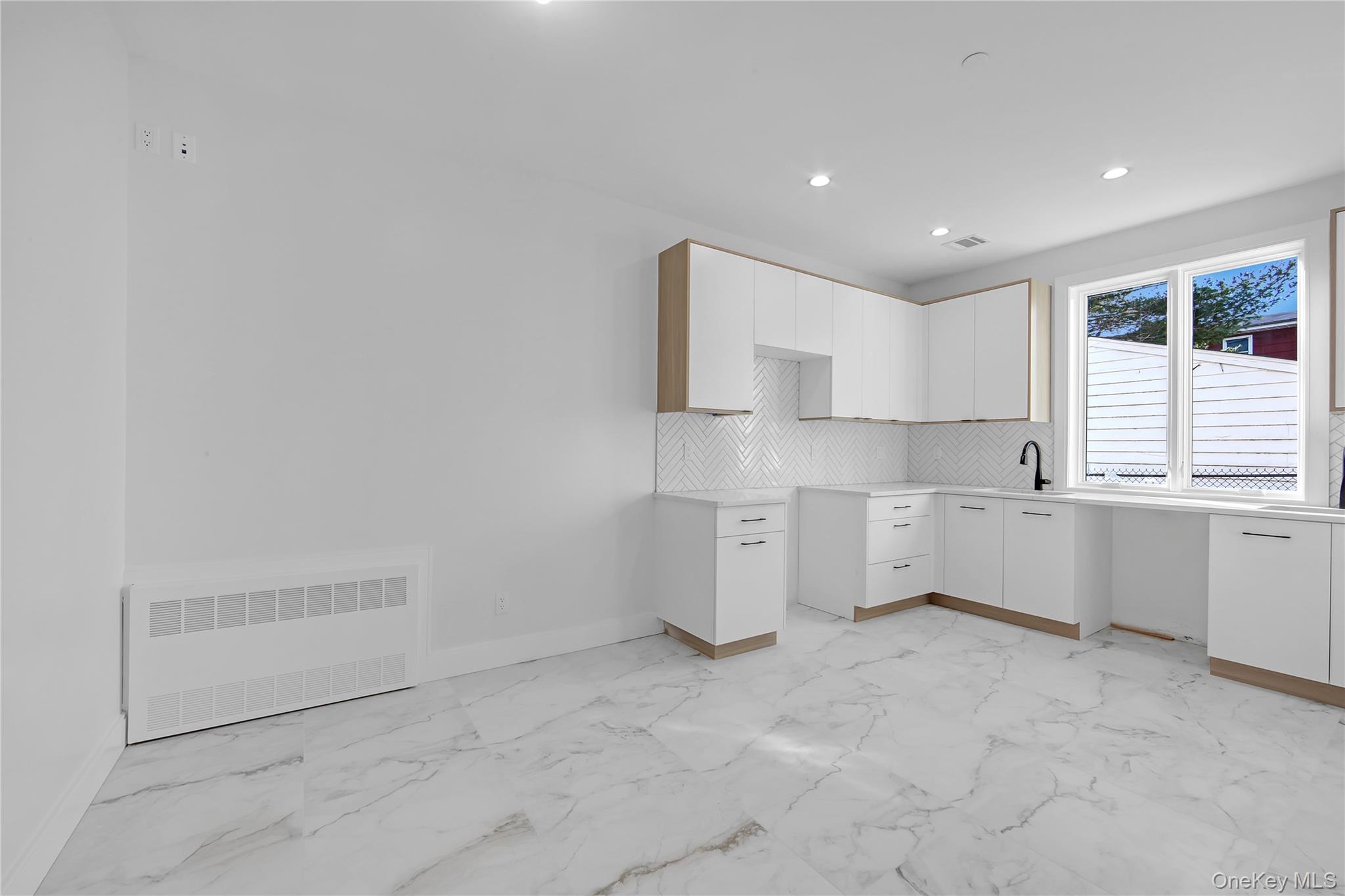 478 W Central Avenue 203