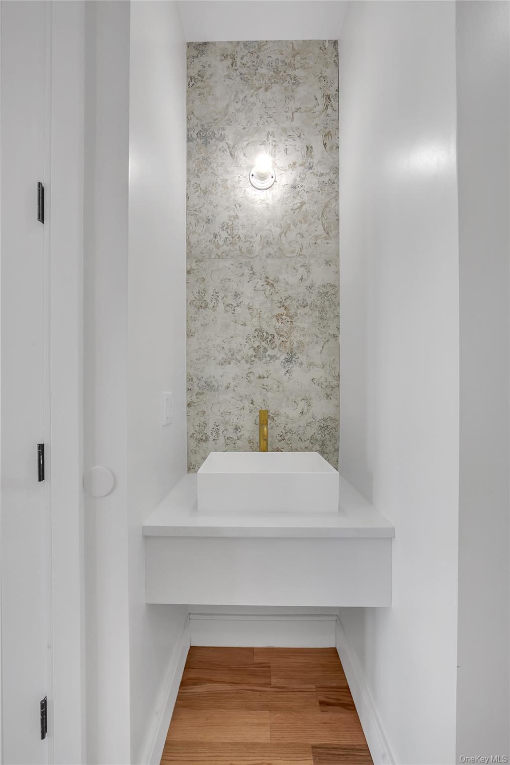 478 W Central Avenue 203