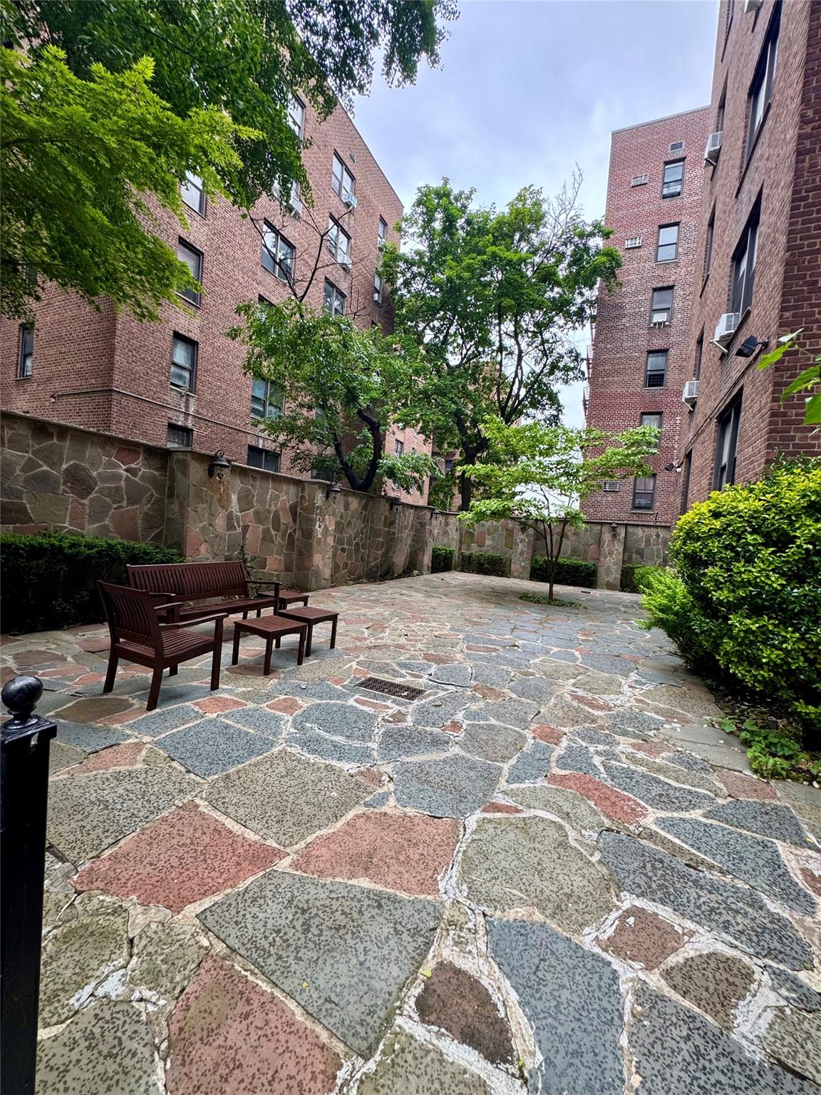 Property for Sale at 86 Street 3D, Flushing, Queens, NY - Bedrooms: 2 
Bathrooms: 1 
Rooms: 4  - $475,000