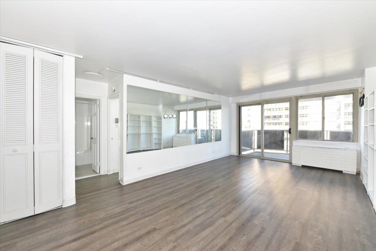 18-15 215 Street #4L, Bayside, New York image 9