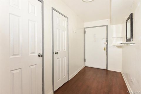 Photo of 87-20 175 Street #1M, Jamaica, NY 11432 (MLS # 929406)