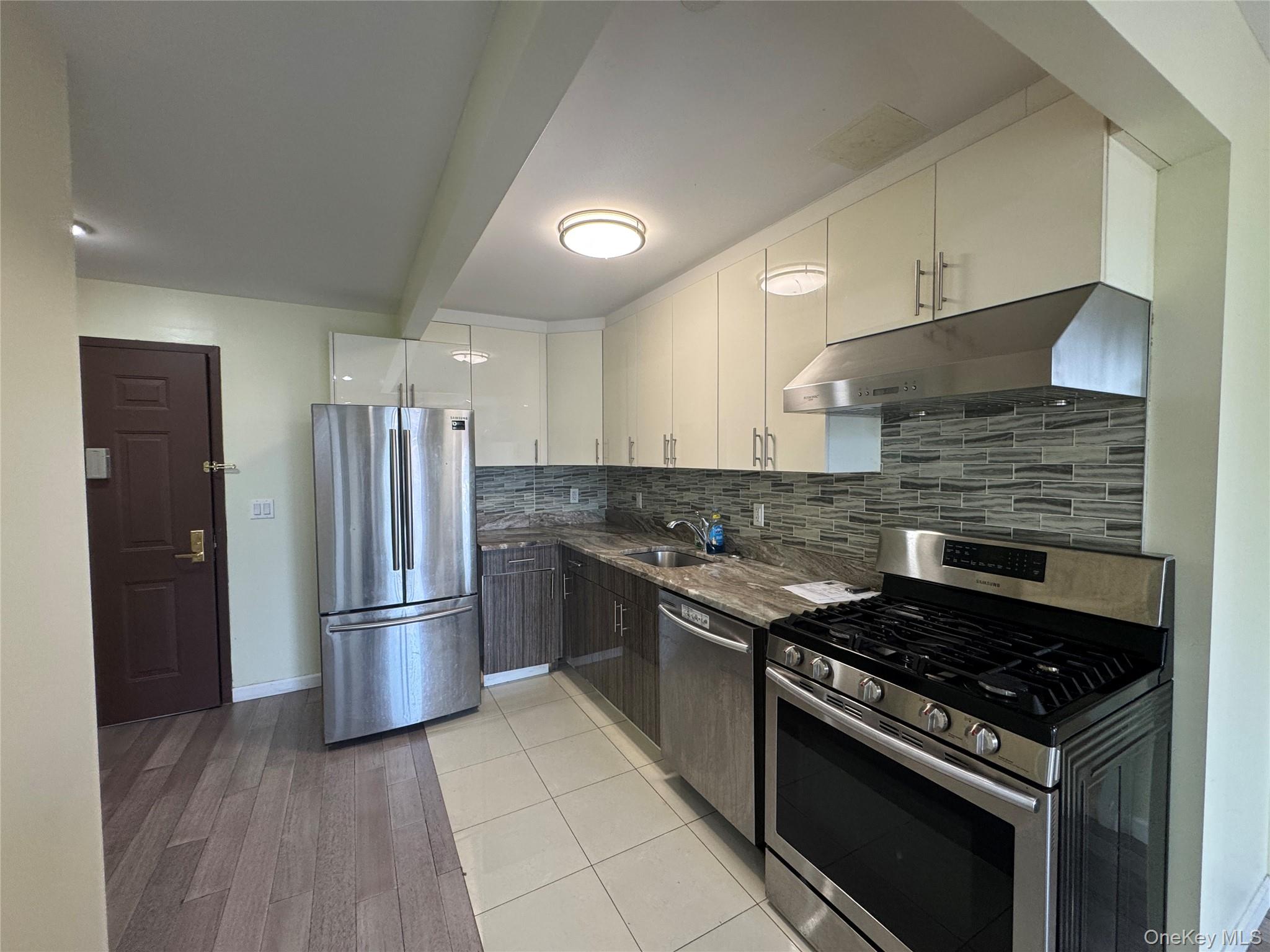 138-12 Northern Boulevard 5D