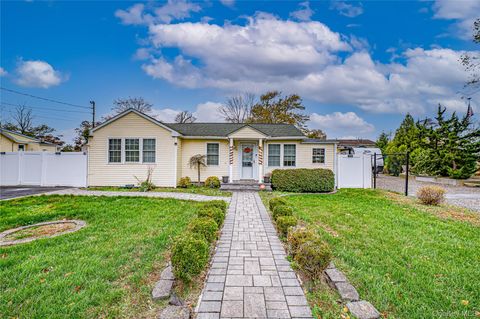 Photo of 96 Huntington Drive, Mastic Beach, NY 11951 (MLS # 929845)