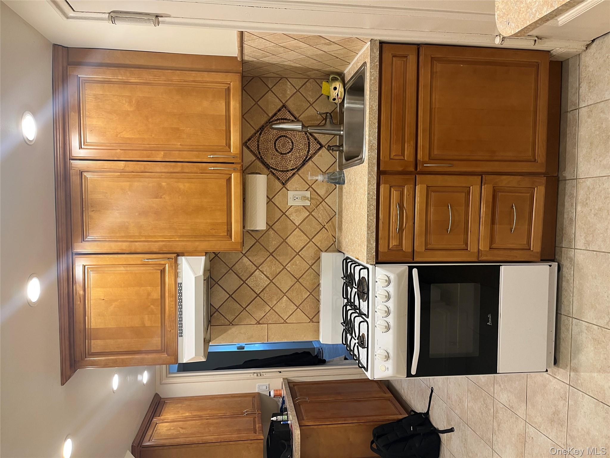 3224 Lafayette Avenue