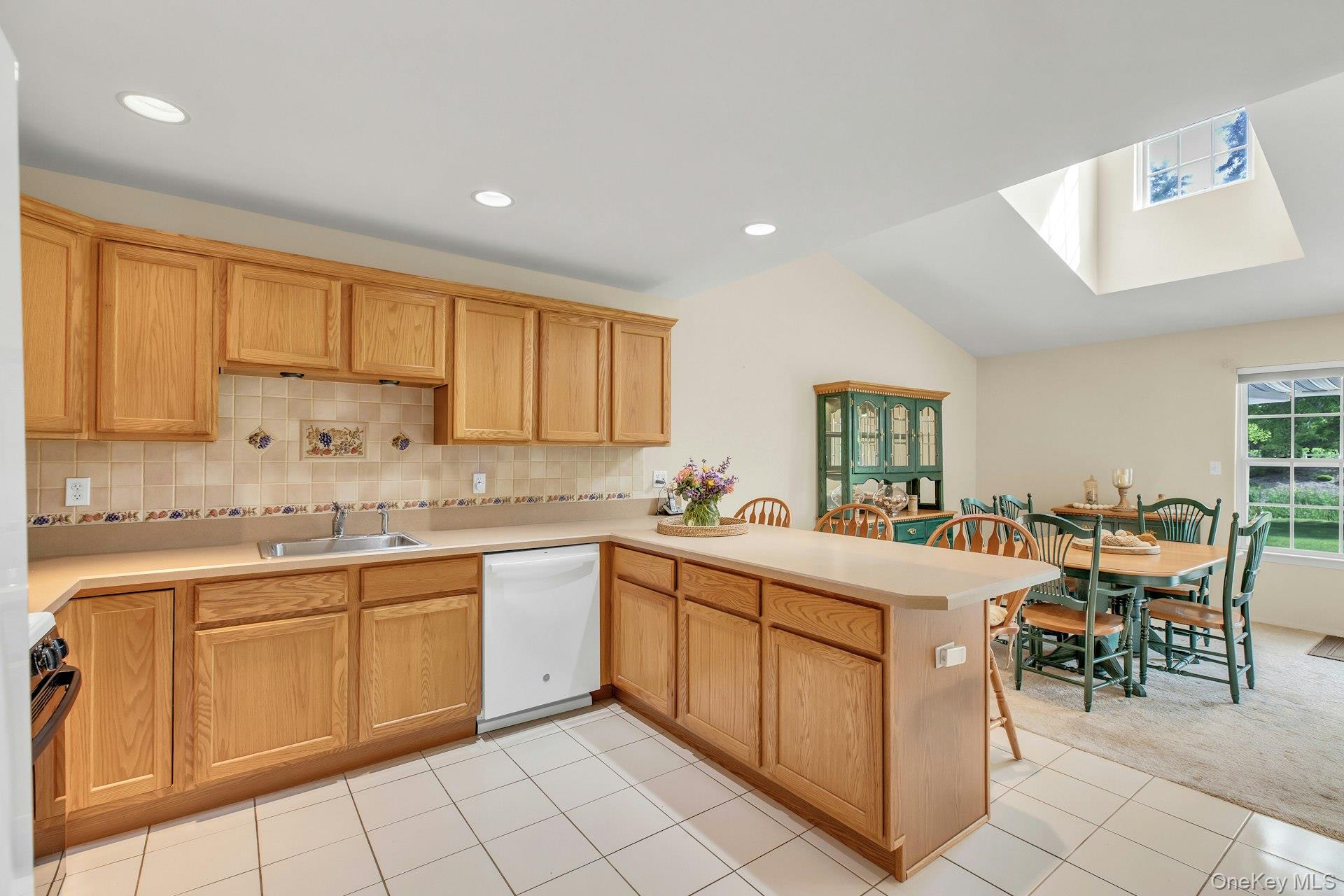 1 Summerfield Lane S