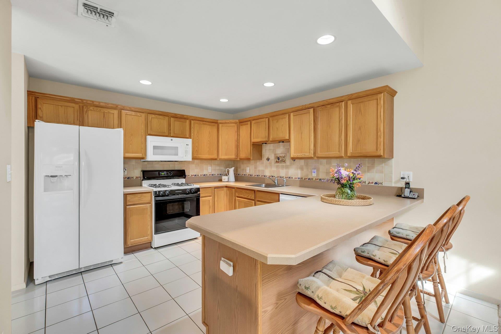 1 Summerfield Lane S