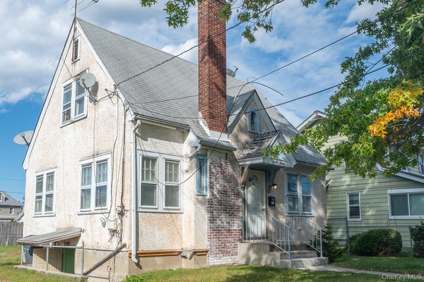37 DAVIS ST, ROOSEVELT, NY 11575 - Image 336dec0184c8e482829c1f77e5eae054/4115399049