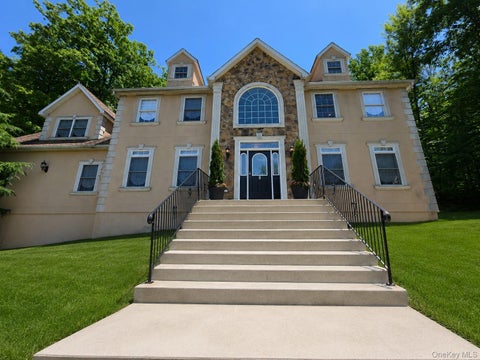 Homes For Sale - 8 Brian Court<br/> Salisbury Mills, NY 12577