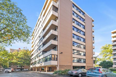 162-11 9th Avenue 2D Beechhurst NY 11357