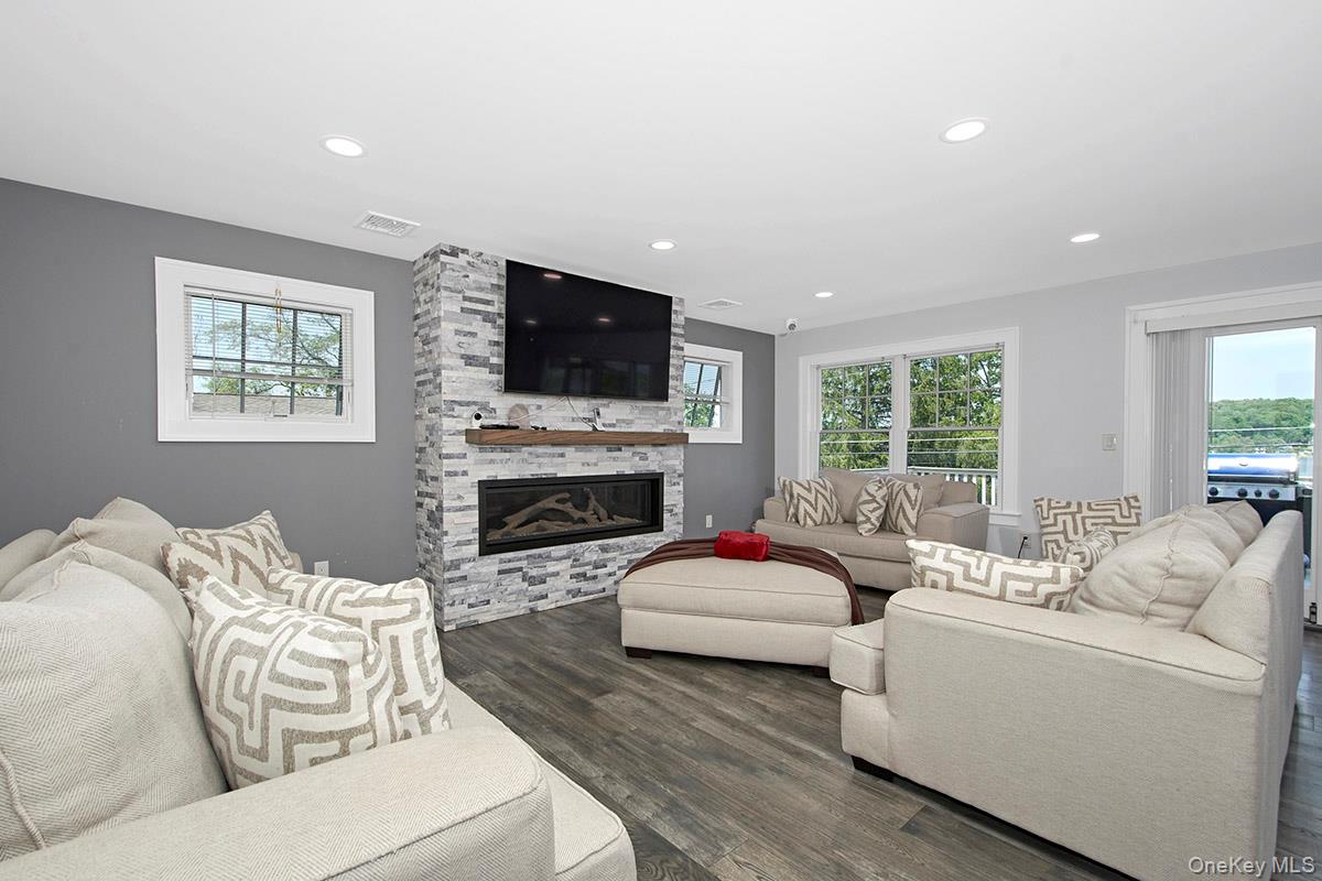 34 Lakeside Drive