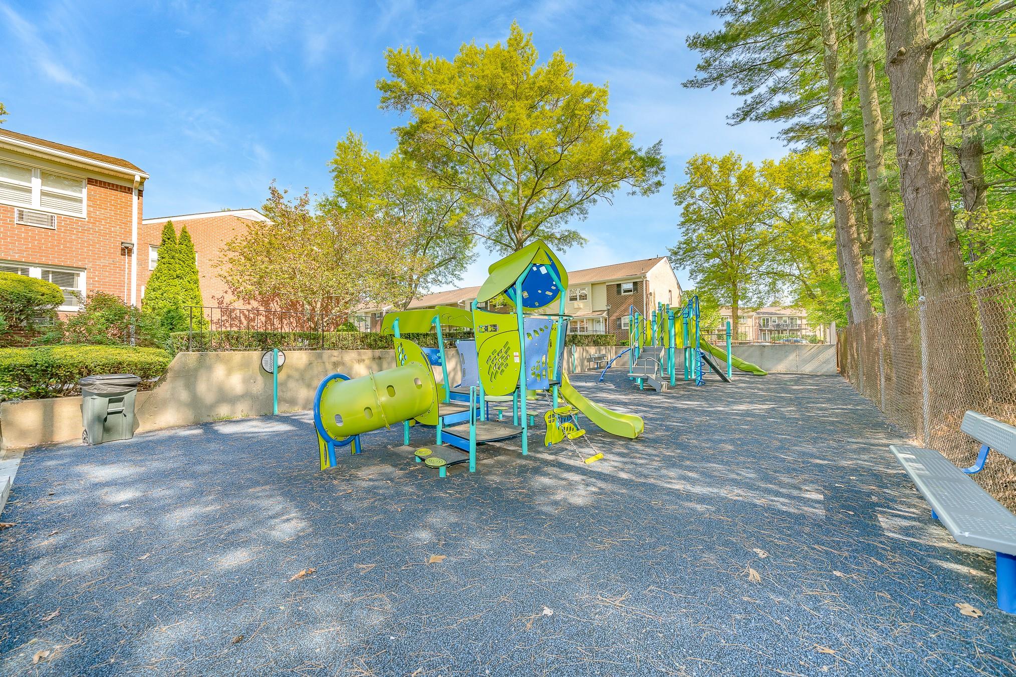 4804 Wilshire Lane #4804, Oakdale, New York image 22