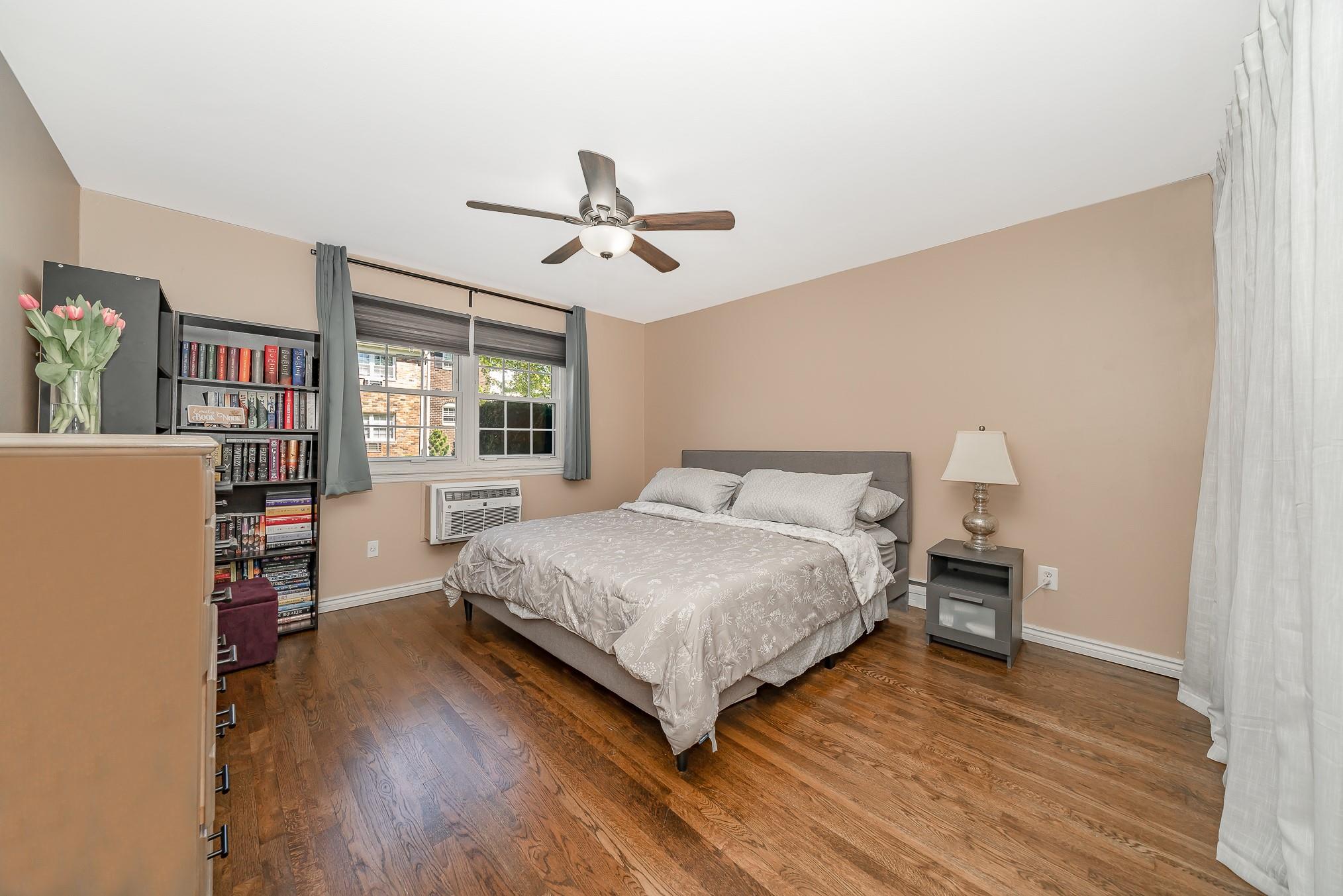 4804 Wilshire Lane #4804, Oakdale, New York image 13