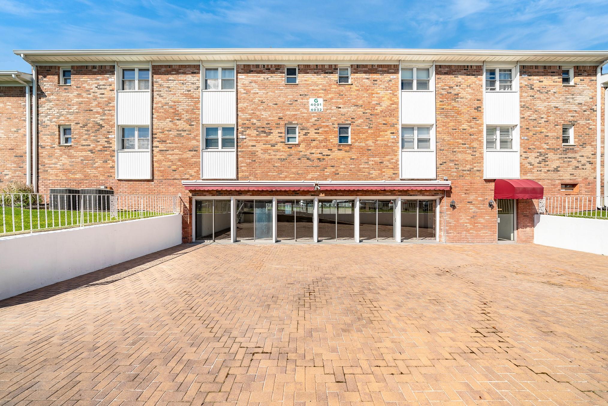 4804 Wilshire Lane #4804, Oakdale, New York image 20