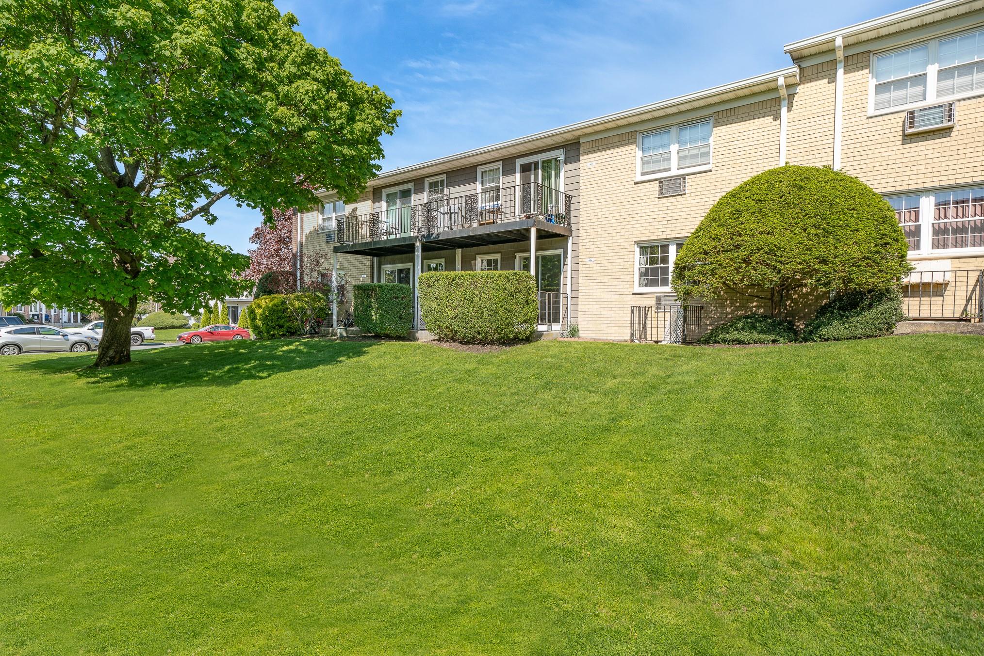 4804 Wilshire Lane #4804, Oakdale, New York image 17