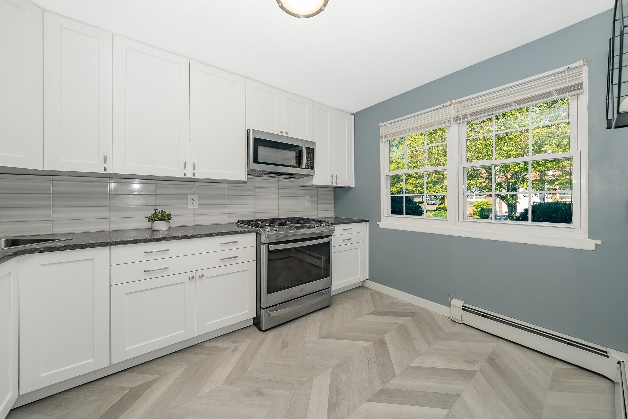 4804 Wilshire Lane #4804, Oakdale, New York image 10