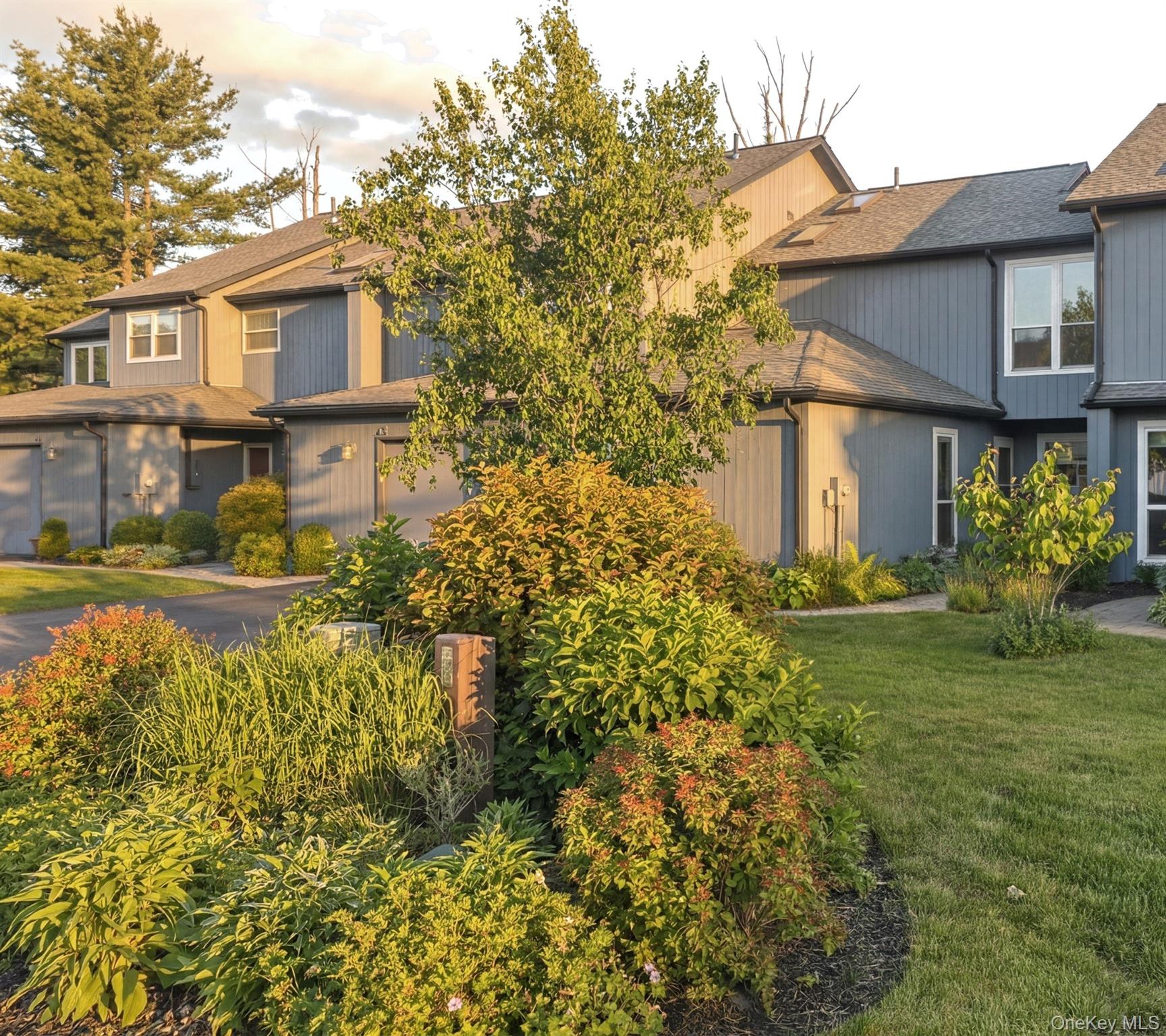 37 Pond Drive E