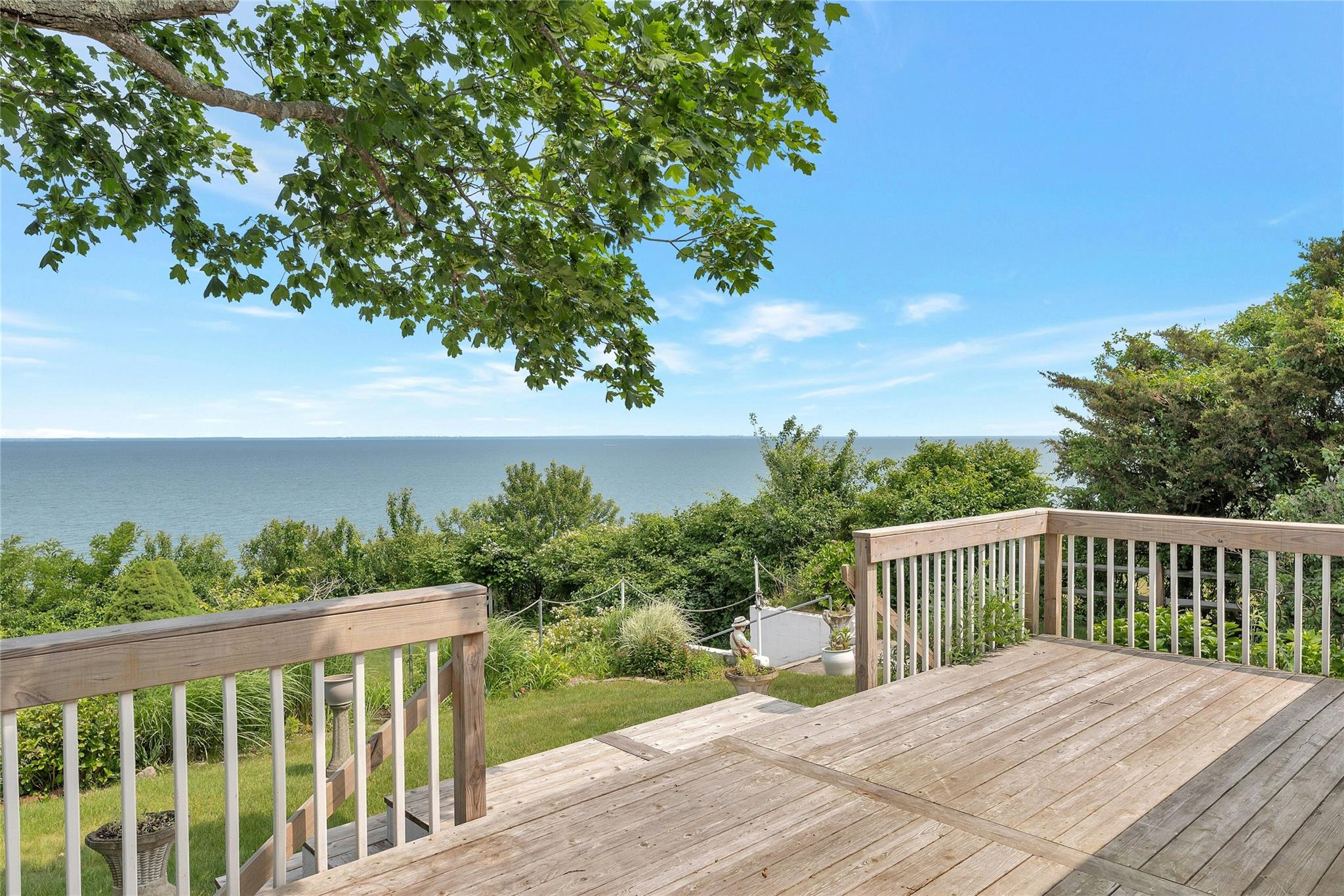 Crows Nest Drive, Baiting Hollow, Hamptons, NY - 3 Bedrooms  
2 Bathrooms - 