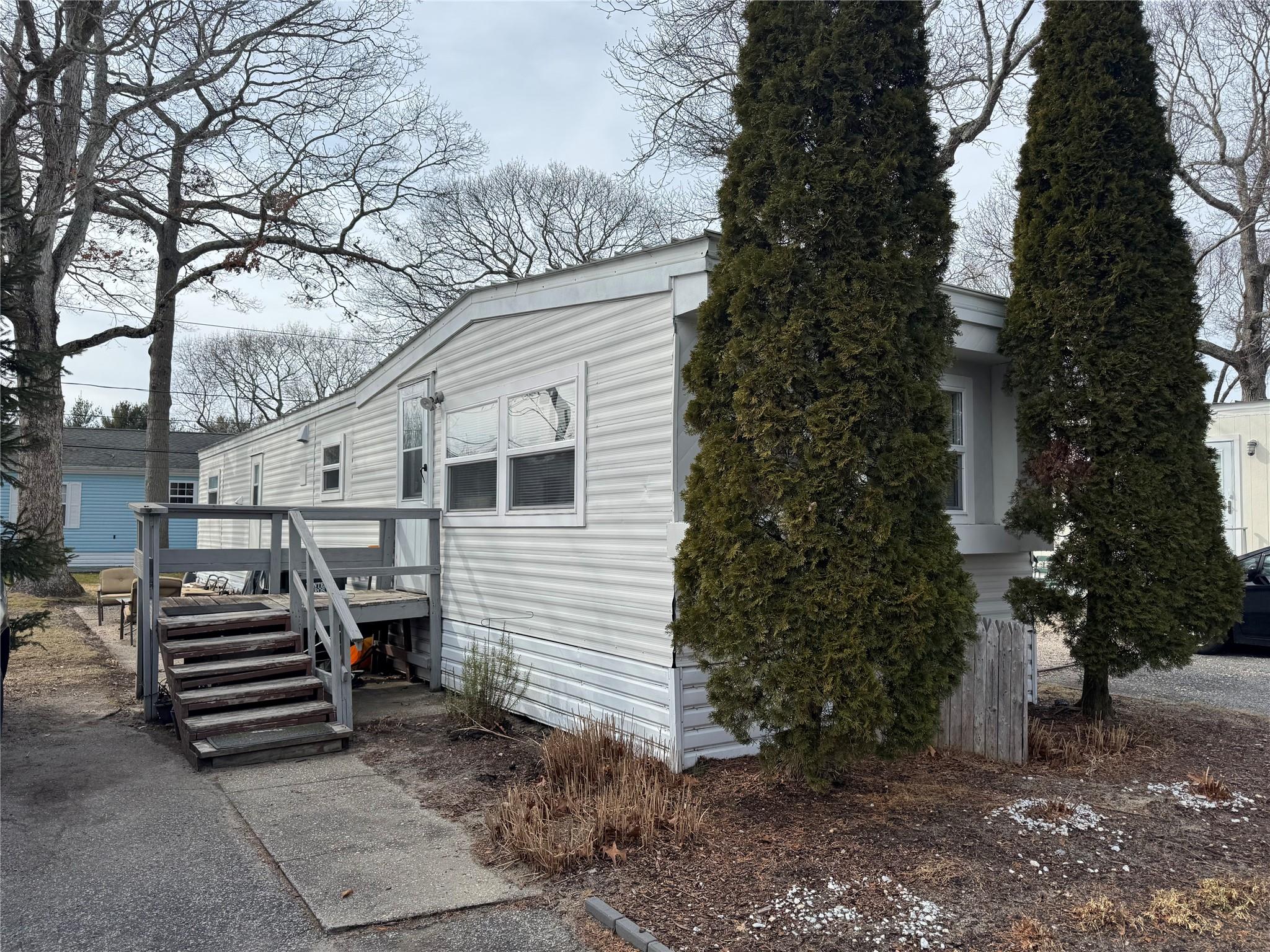 Property for Sale at Hubbard Avenue 38, Riverhead, Hamptons, NY - Bedrooms: 2 
Bathrooms: 1  - $150,000