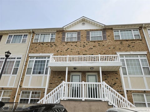 Condo For Sale - 142 Mermaid Lane #284<br/> Bronx, NY 10473
