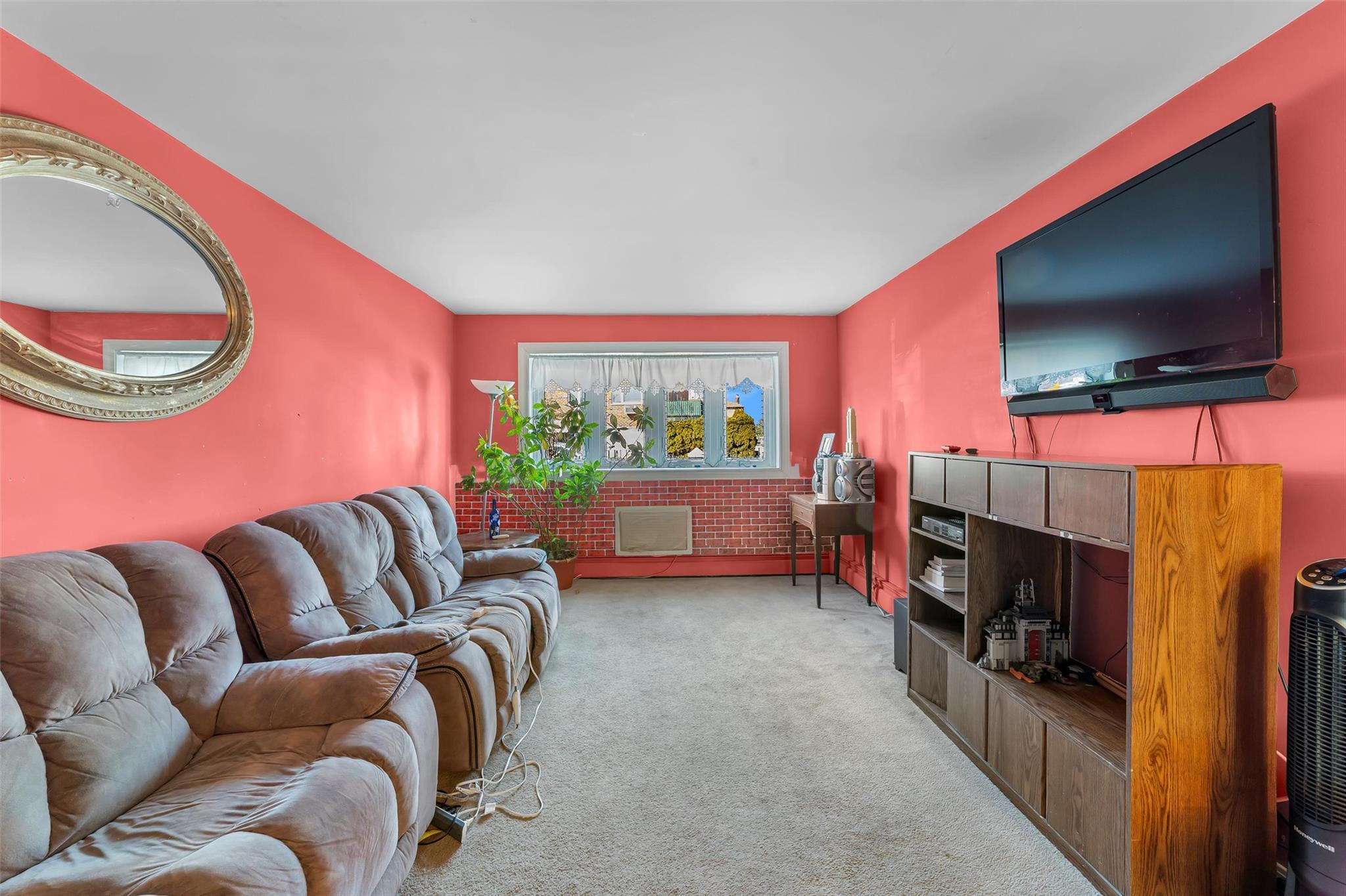 3296 Griswold Avenue