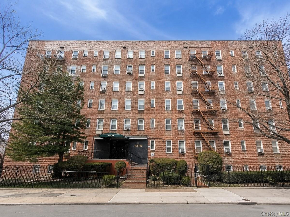 Photo 1 of 19 — 125-05 84 Avenue G2, Kew Gardens, NY 11415