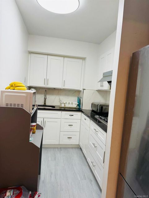 Photo of 58-03 Calloway St St #6FF, Corona, NY 11368 (MLS # 938644)