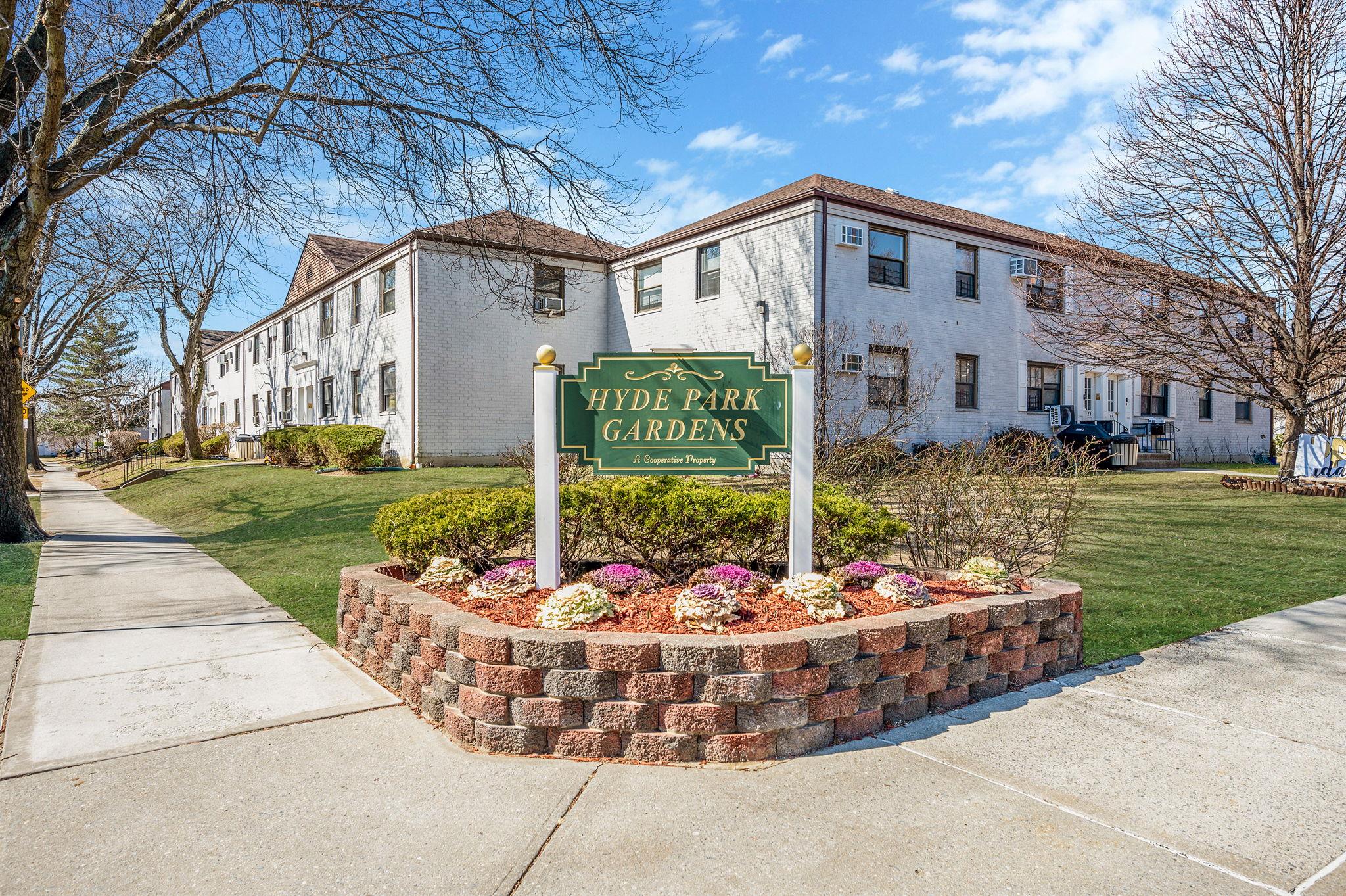 137-55 68th Drive Dr #1A, New York, New York image 3